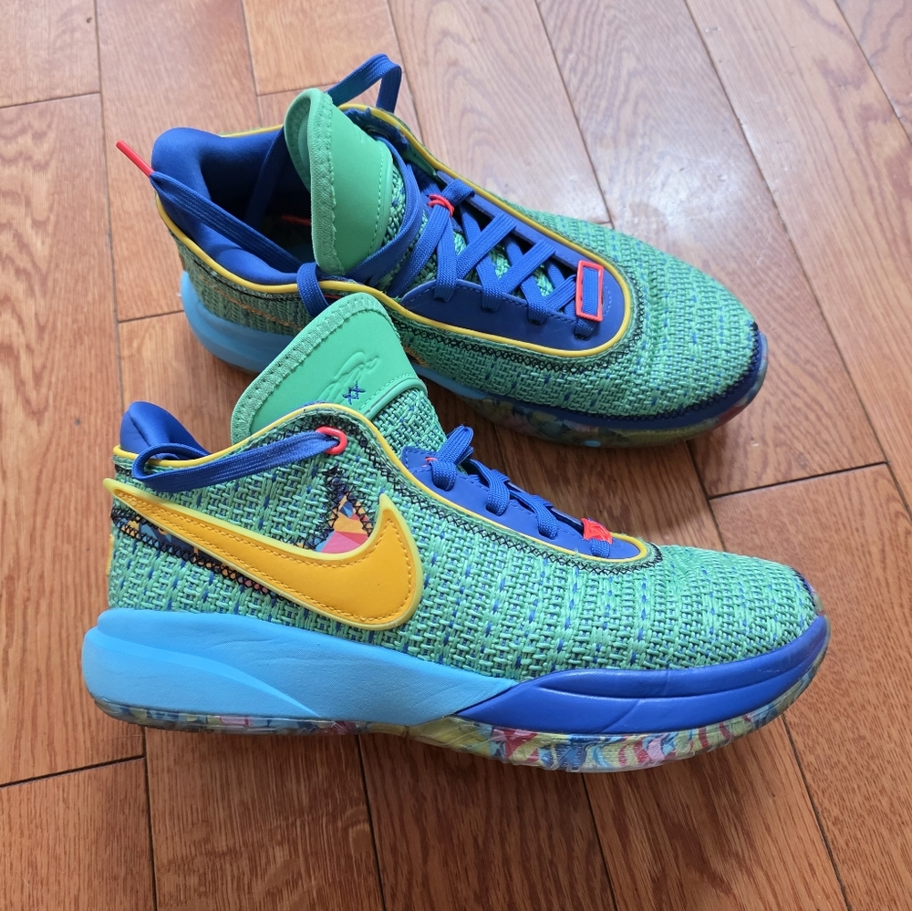 Nike